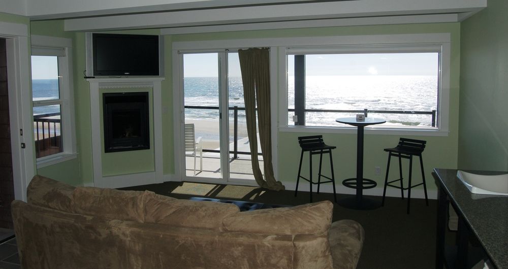 beachfront manor hotel