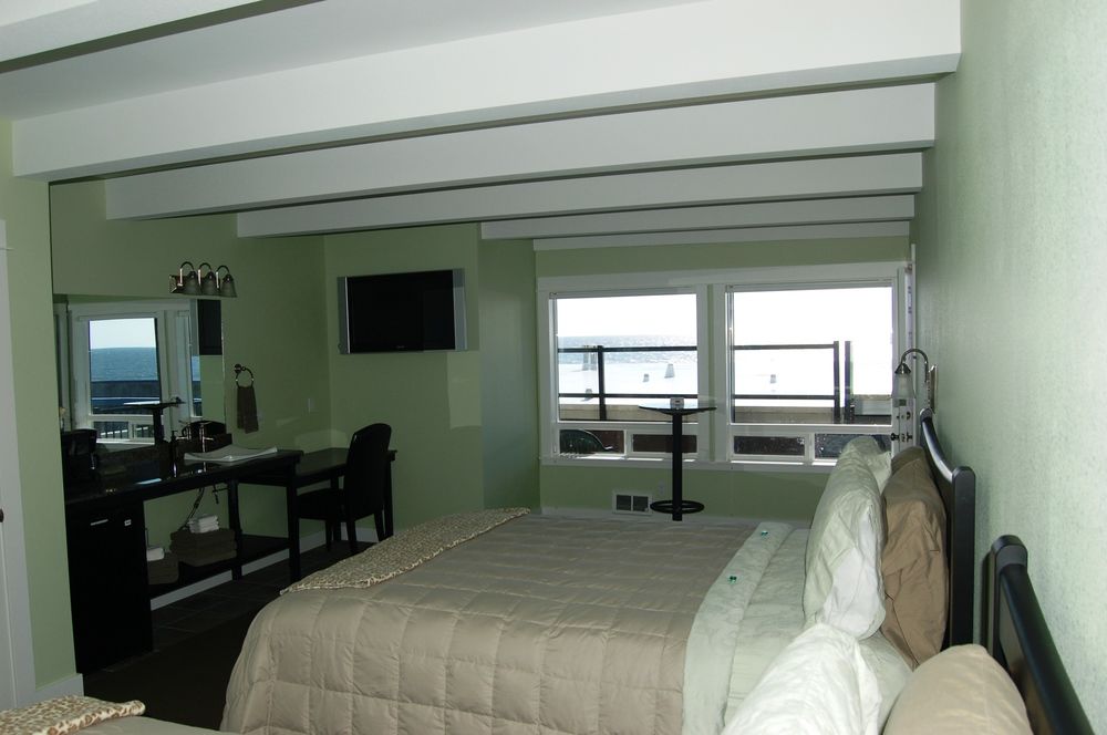 beachfront manor hotel