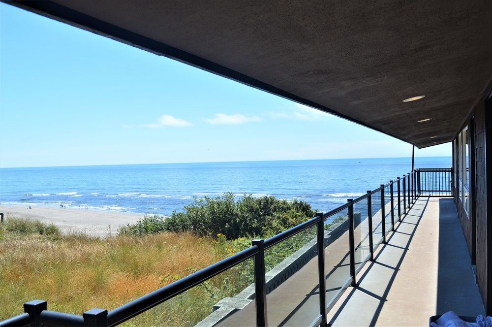 beachfront manor hotel