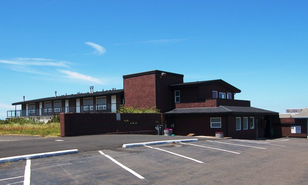 beachfront manor hotel