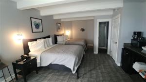 beachfront manor hotel