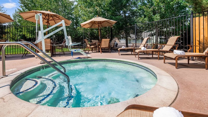 best western rose quartz inn