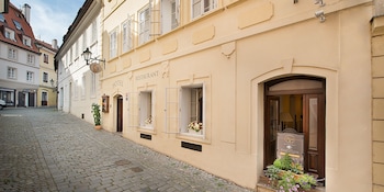 boutique hotel constans