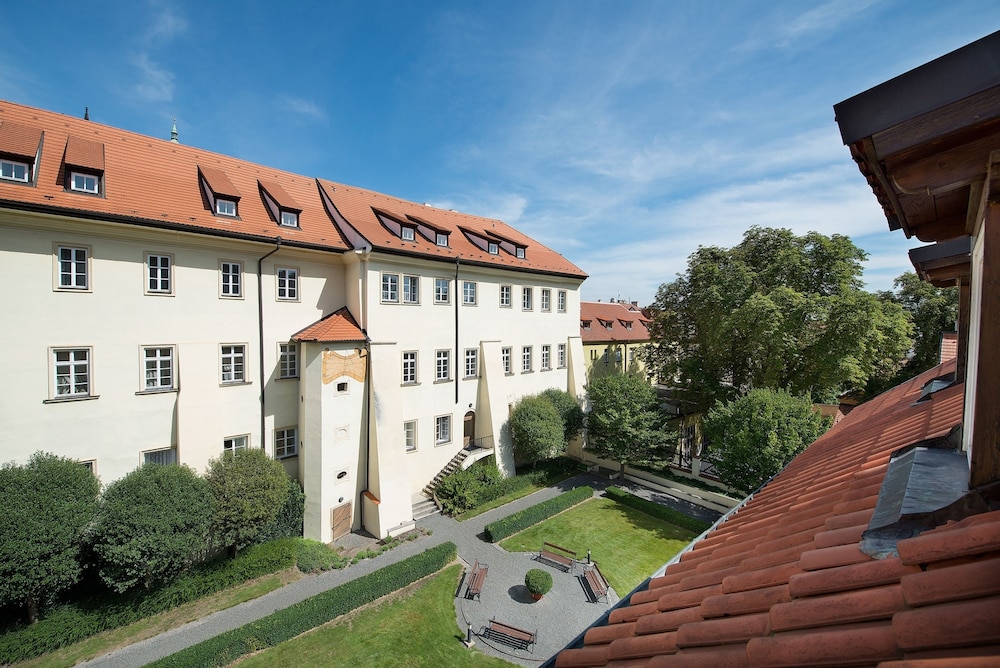boutique hotel constans