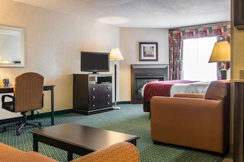 comfort suites canton detroit