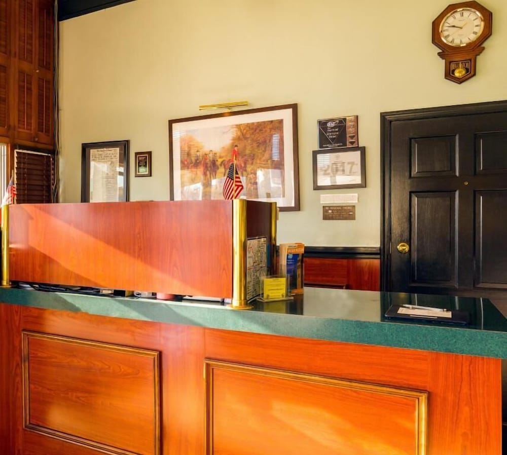 budget host travelers motel