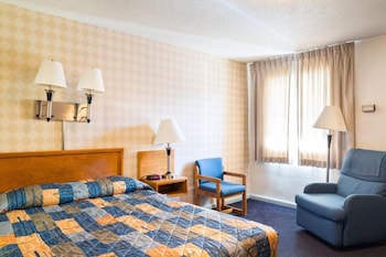 budget host travelers motel