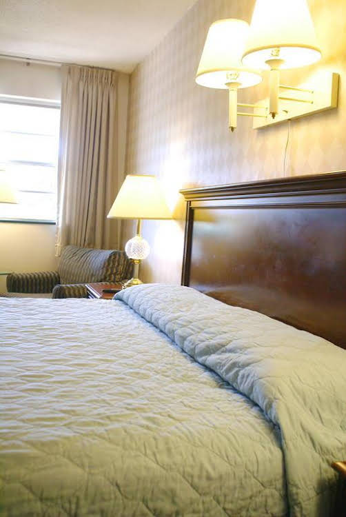 budget host travelers motel