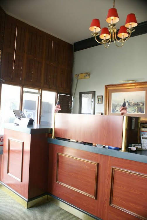 budget host travelers motel