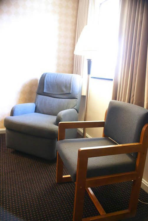 budget host travelers motel