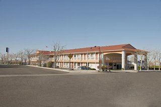 Travelodge By Wyndham Albuquerque East,Bernalillo>>Albuquerque,2 star