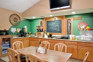 americinn by wyndham west burlington