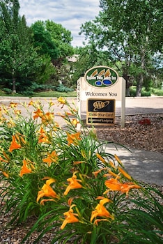 boulder twin lakes inn