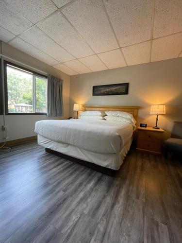 boulder twin lakes inn