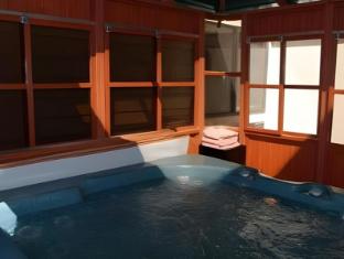 Boulder Twin Lakes Inn,Gunbarrel>>Boulder,3 star