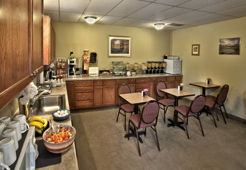 boulder twin lakes inn