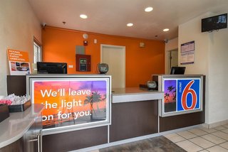 Motel 6 Arcadia, Ca - Los Angeles - Pasadena Area,Near Santa Anita Park,2 star