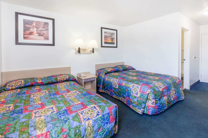 knights inn grand rapids