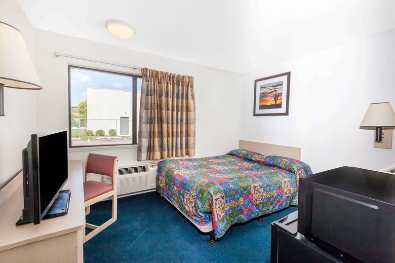 knights inn grand rapids