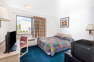 Knights Inn Grand Rapids,Kent County>>East Grand Rapids,2 star