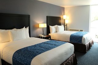 Travelodge By Wyndham Water's Edge Hotel - Racine,Wisconsin>>Racine,2 star