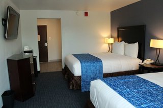 Travelodge By Wyndham Water's Edge Hotel - Racine,Wisconsin>>Racine,2 star