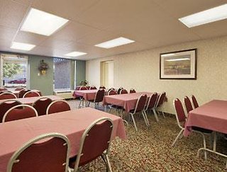 Days Inn By Wyndham Cambridge,Columbus>>Cambridge,3 star