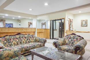Days Inn By Wyndham Centerville,Crockett>>Centerville,3 star