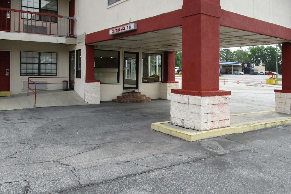 budget inn and suites