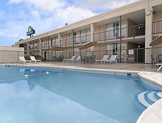 Days Inn By Wyndham Jackson,Madison>>Jackson,2 star