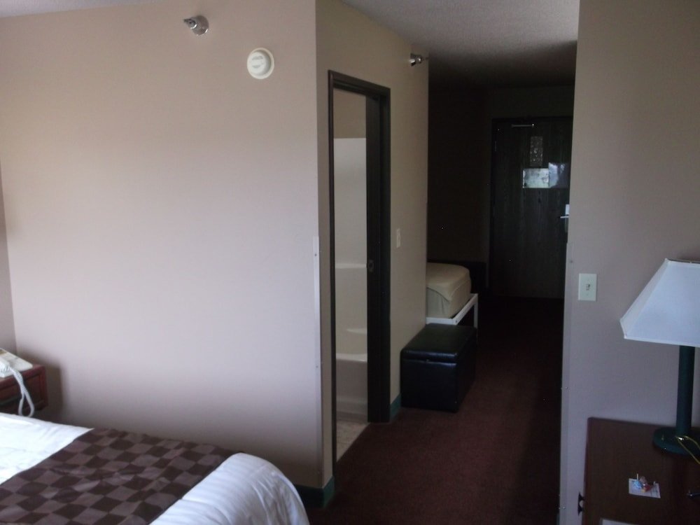 de smet super deluxe inn and suites