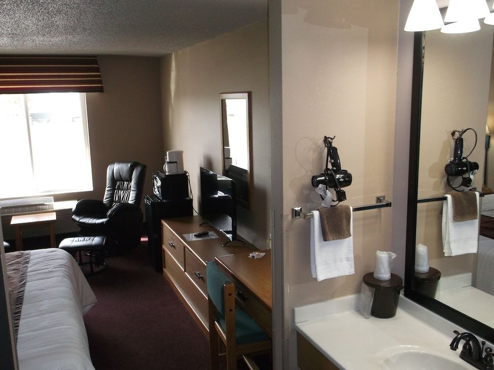 de smet super deluxe inn and suites