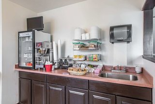 Rodeway Inn,Fort Morgan>>Brush,2 star