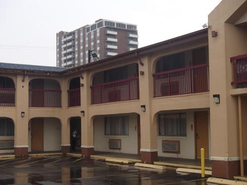 budget inn and suites shoreline