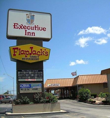 executive inn and suites springdale