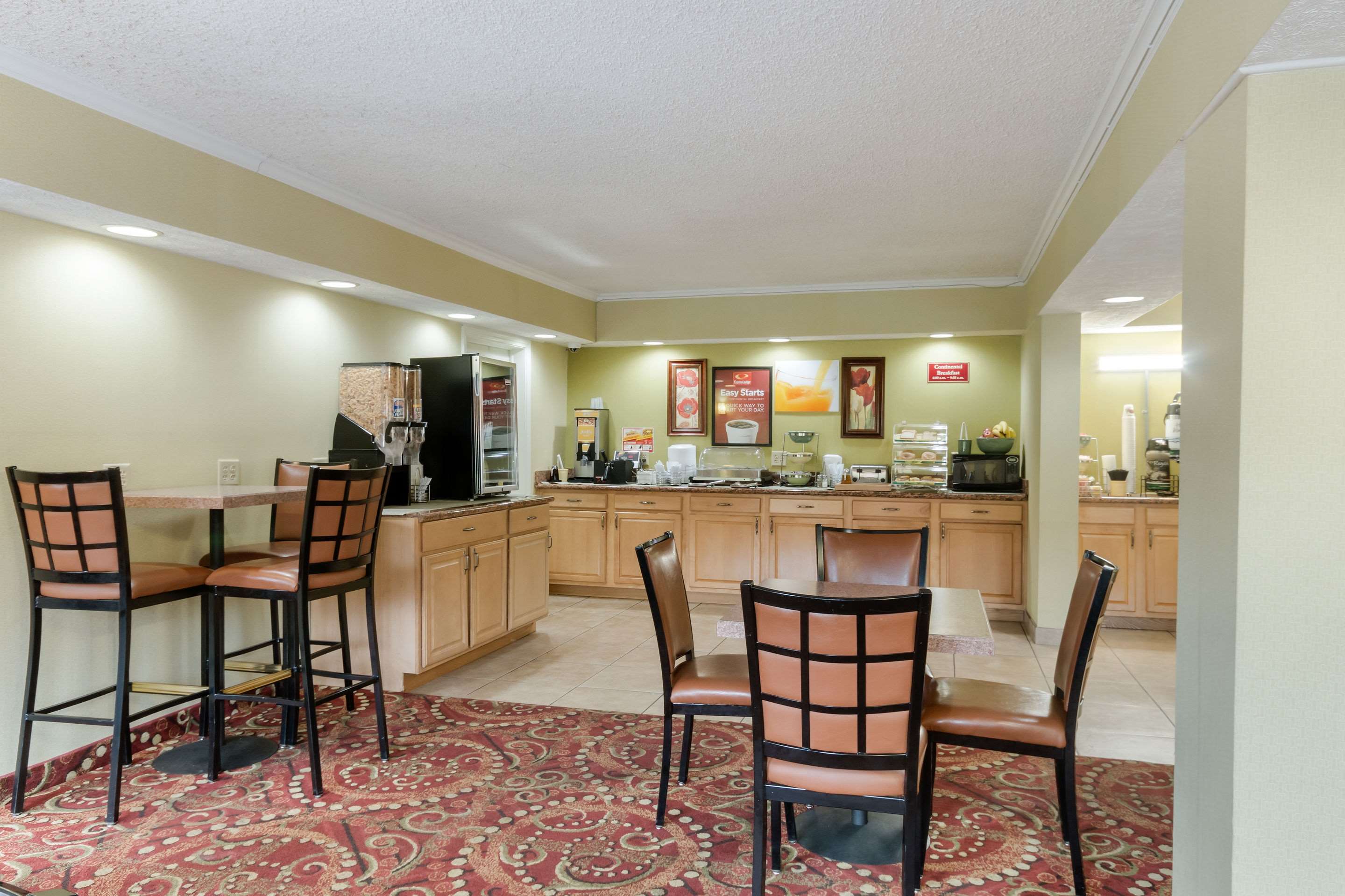econo lodge huntington barboursville university area