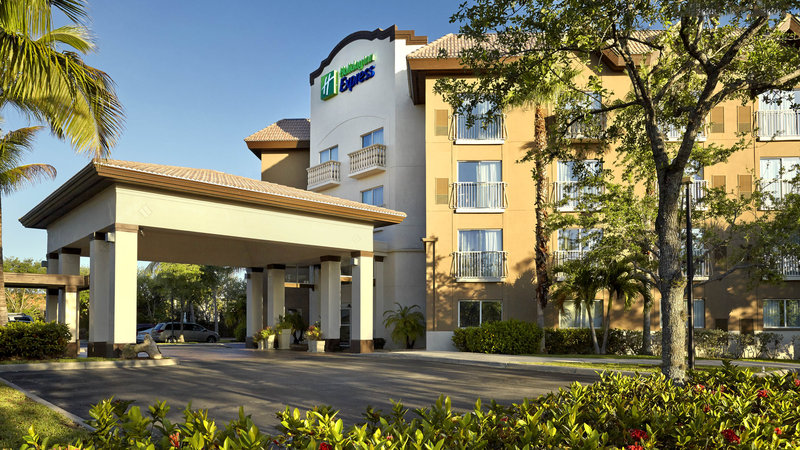 holiday inn express hotel naples downtown 5th avenue