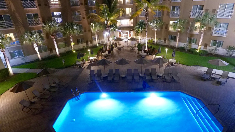 holiday inn express hotel naples downtown 5th avenue