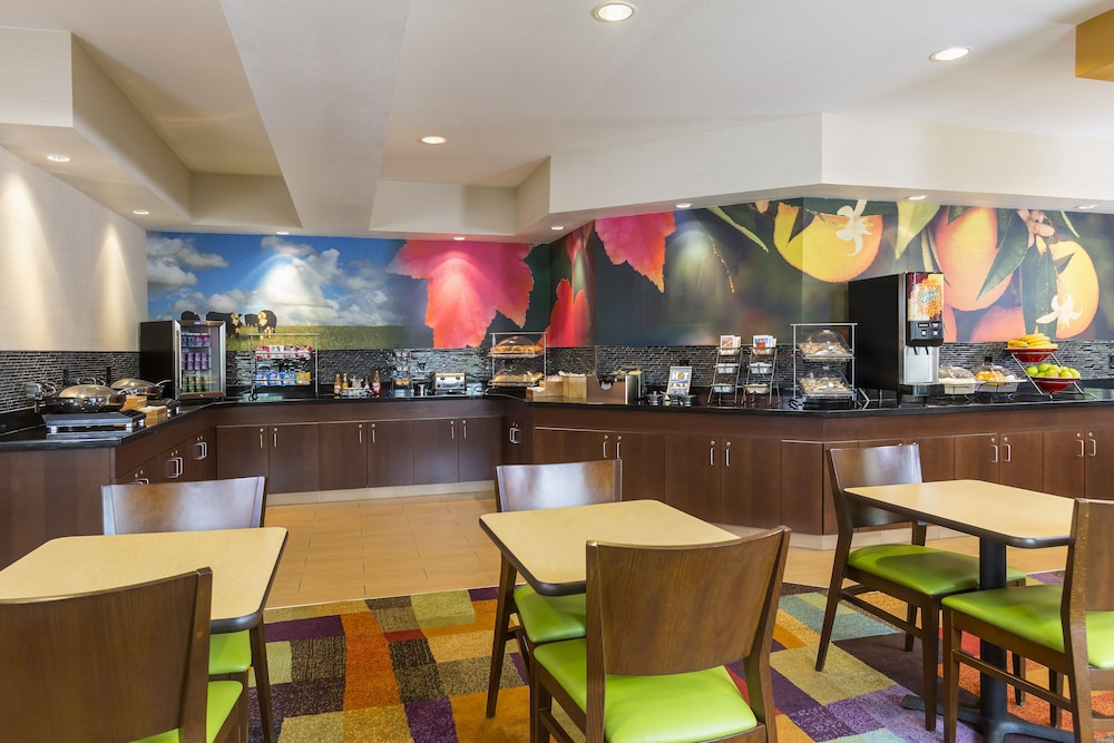 fairfield inn and suites by marriott springfield