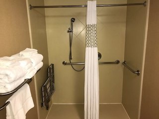 hampton inn and suites austin lakeway