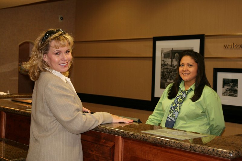 hampton inn and suites farmington