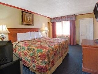 Days Inn By Wyndham Albuquerque Downtown,Bernalillo>>Albuquerque,2 star