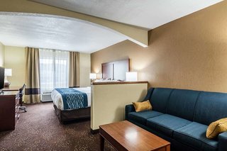 Comfort Inn & Suites - Hannibal,Quincy>>Hannibal,3 star