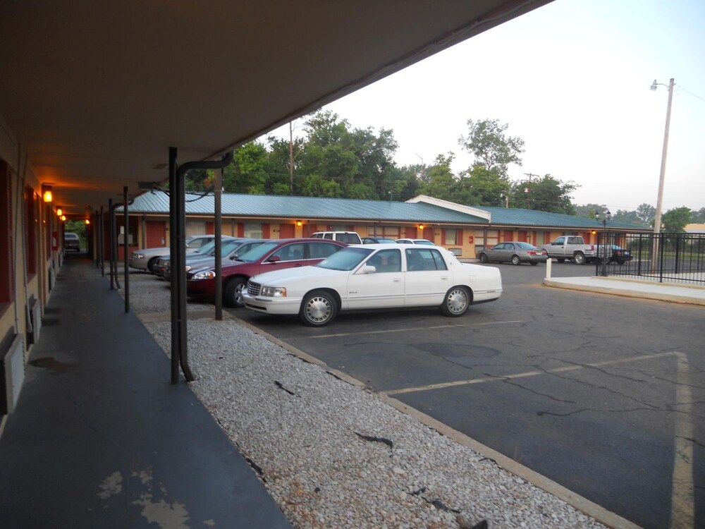 holiday terrace motel