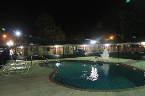 Holiday Terrace Motel,Okolona>>Houston,3 star
