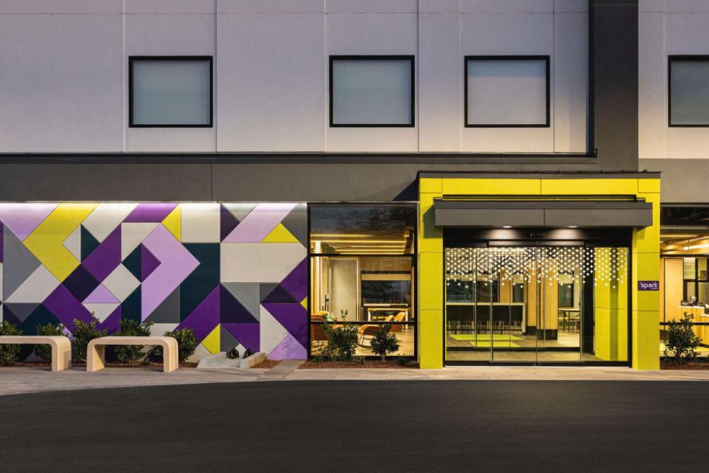 spark by hilton las vegas airport