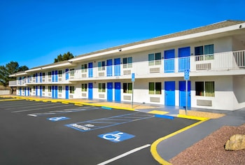 motel 6 victorville desert express