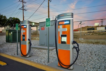 motel 6 victorville desert express