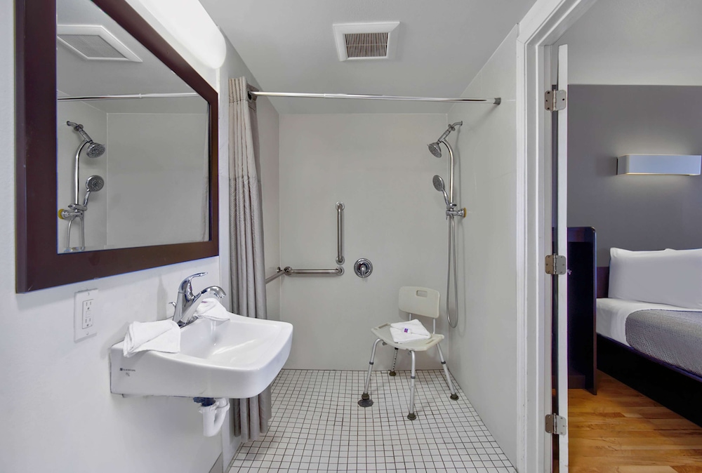 motel 6 victorville desert express