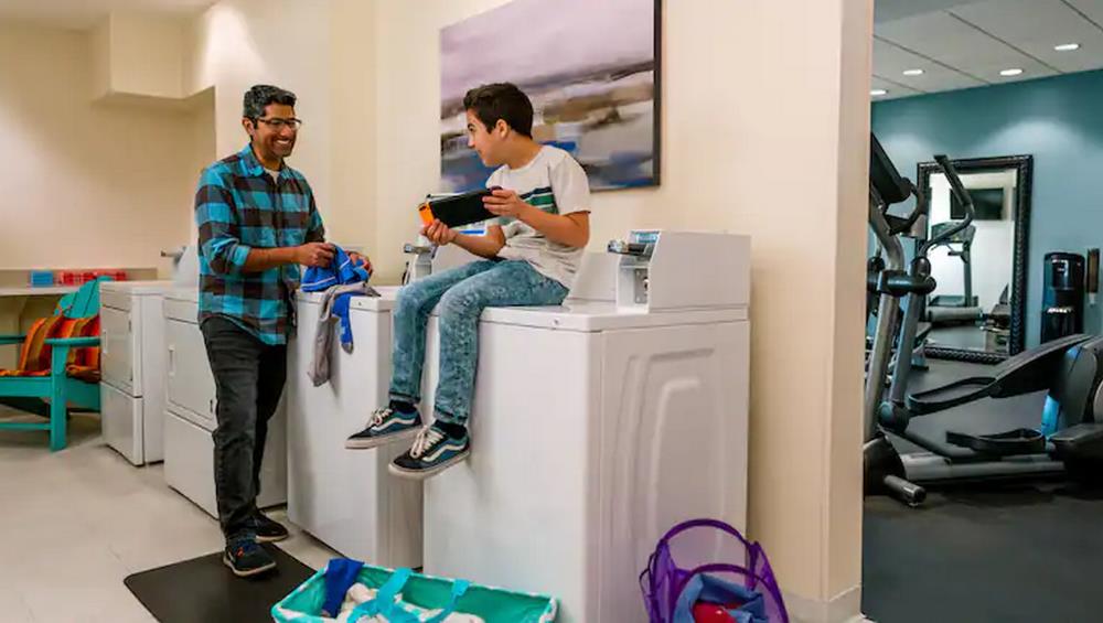 home2 suites by hilton memphis downtown